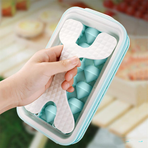 2-in-1 Portable Silicone Ice Ball Mold – Diamond Curling Ice Maker & Cube Mould - Image 6